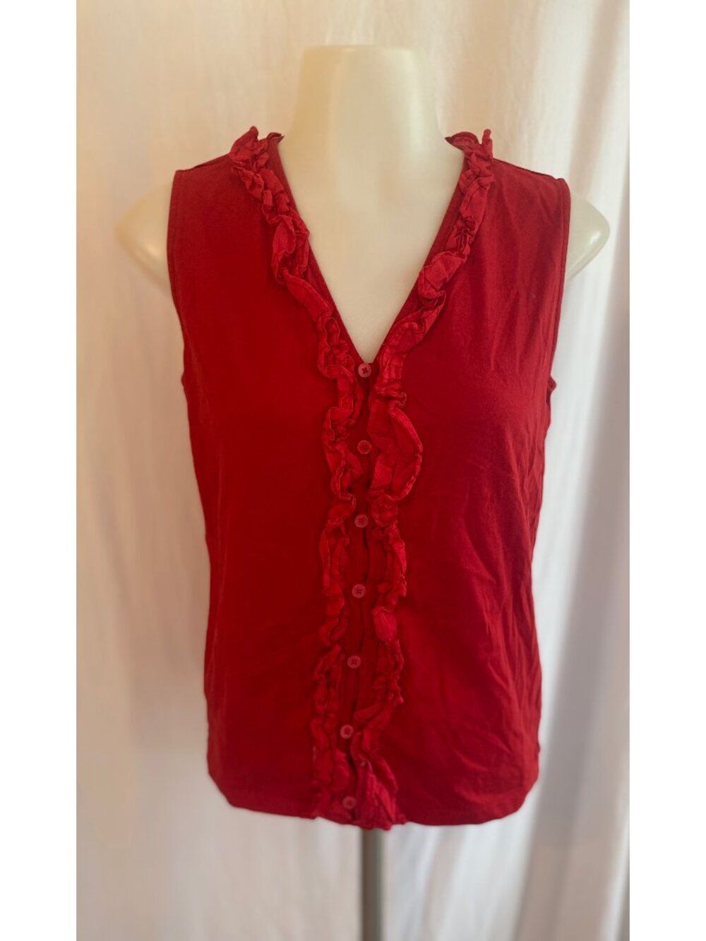 CHAPS Red 100% Cotton Ruffle Front Sleeveless Blouse